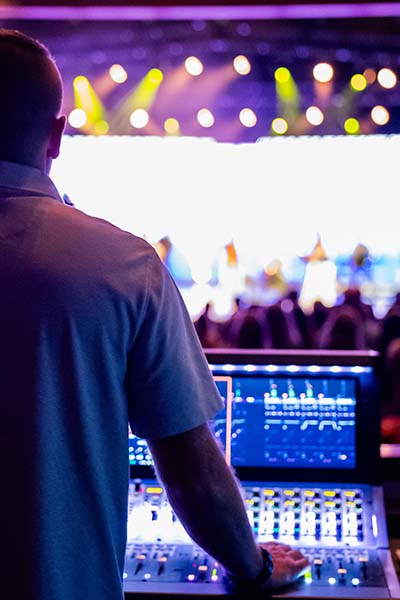 Live sound engineer