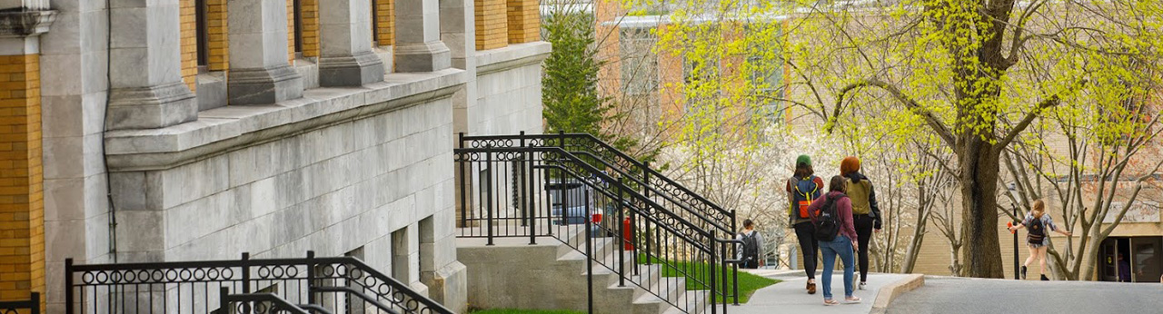 Students walking in front of Murdock Hall