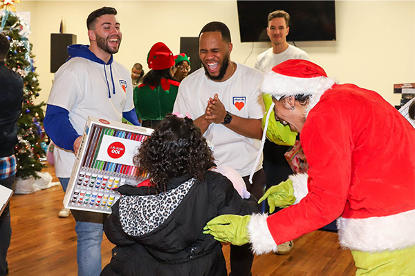 Justin Daniels gives back