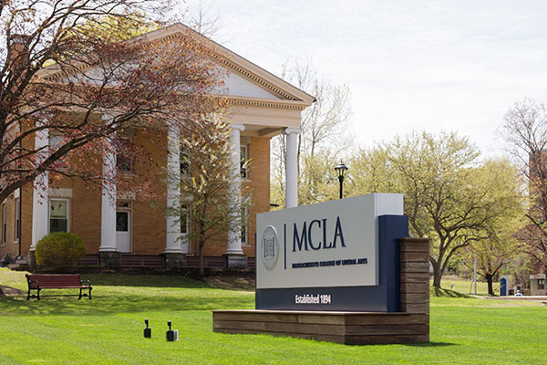 MCLA campus Murdock Hall lawn