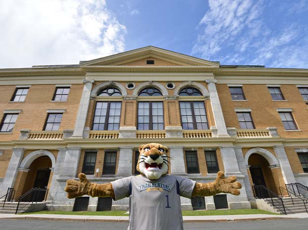 Murdock welcomes you to campus with open arms!